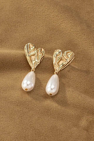 Hammered Heart Stud with Teardrop Pearl Earrings | Accessories | accessories, beads, coral, drop earrings, earrings, gold, heart collection, ornate, very carrot | Very Carrot