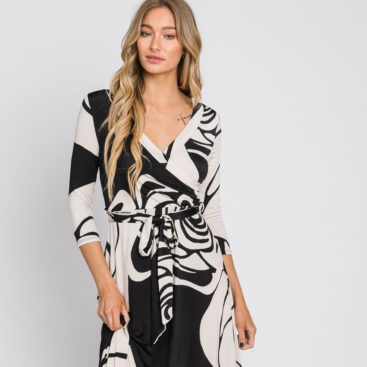 Love Kuza Rose Noir Venechia Maxi Wrap Dress Black / XLarge (14-16)