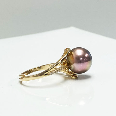 Aurora Fresh Water Globe Pearl Ring | Rings | adjustable ring, cultured pearls, Fine Jewelry, Fresh Water Globe Pearl Ring, fresh water pearl ring, new arrivals, pearl and zircon ring, pink pearls, purple pearls, rings, s925 ring, silvery pearls, sterling silver ring, unique pearl | Dikuza