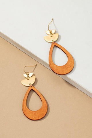 Cutout dangling wood teardrop earrings | Accessories | accessories, beads, coral, drop earrings, earrings, gold, ornate, very carrot | Very Carrot