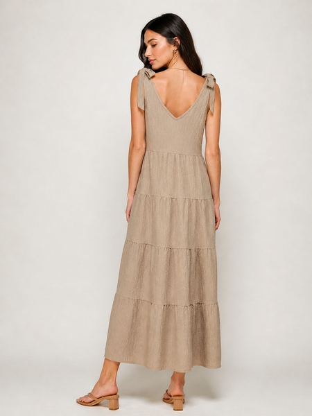 Vestido largo bohemio con hombros anudados