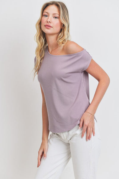 Top con mangas abullonadas y retorcidas